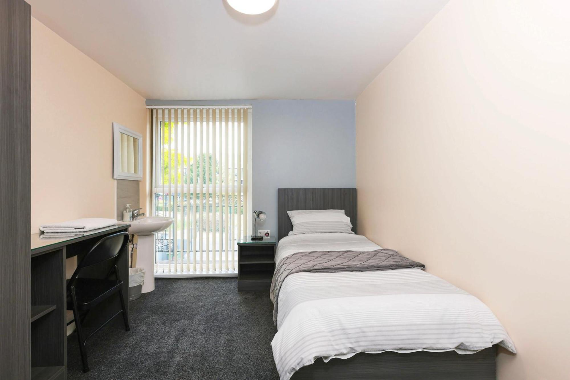 Oyo Honeycroft Lodge Uxbridge Exteriör bild